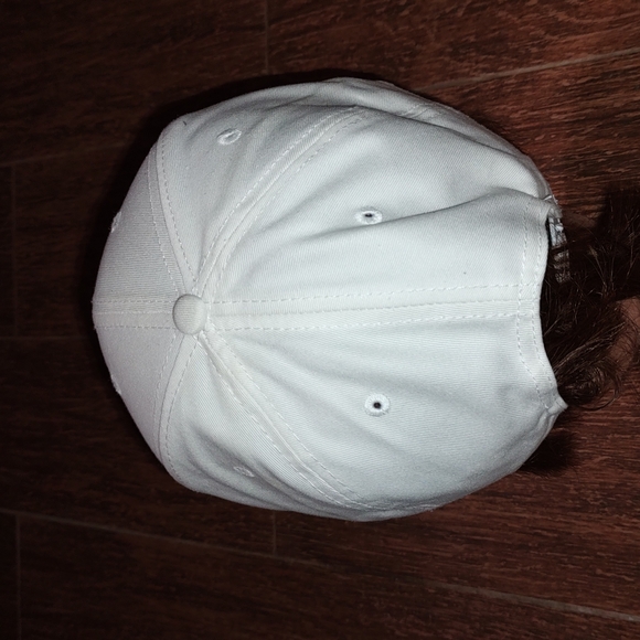New Era Plain White Snapback Hat OS - Picture 4 of 8